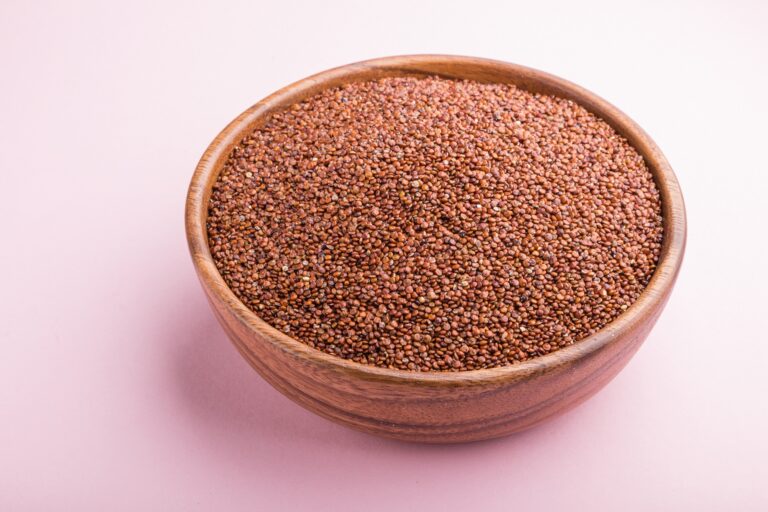 Ragi-Health-Benefits-Nutrition-Facts-Uses-and-Potential-Side-Effects-www.mend_.zone-Mendzone