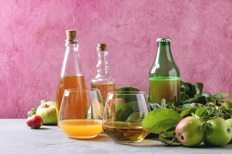 Apple-Cider-Vinegar-Health-Benefits-Nutrition-Facts-Uses-and-Potential-Side-Effects-mend-zone