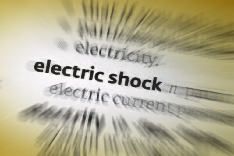 Electrical Shock The Hidden Dangers and Crucial Steps to Take, mendzone