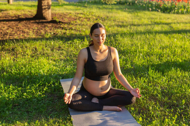 Exercise During Pregnancy Embracing an Active and Healthy Journey, online health checkup and blood test at home by mend.zone