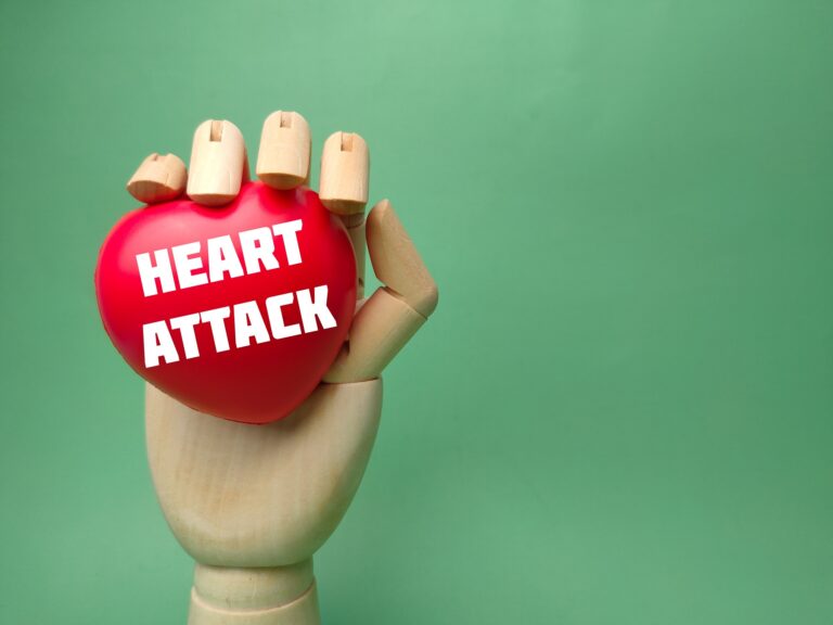 Understanding the Difference Between a Heart Attack and Cardiac Arrest