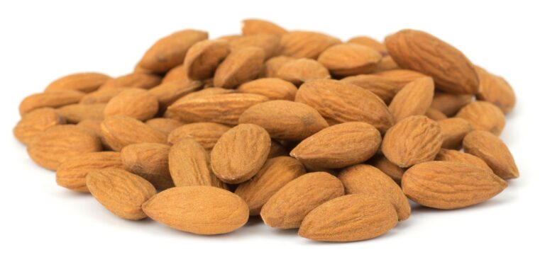 Almonds Nature's Tiny Treasures for Health and Beauty, mend.zone